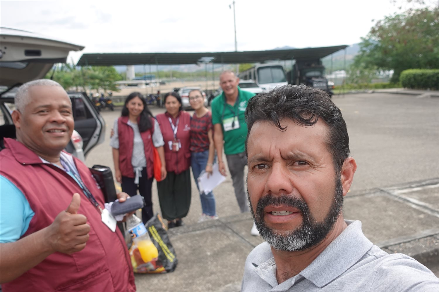 Equipo de voluntarios en Guaduas